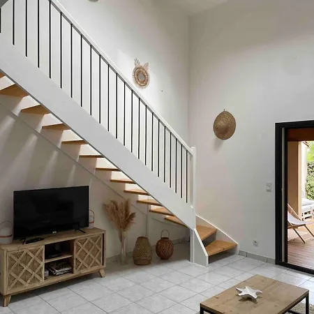 Holiday home Capra Scorsa, Maison Avec Privatif Face Lozari, Ile Rousse *