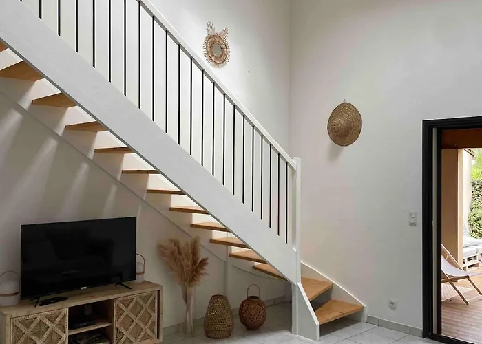 Holiday home Capra Scorsa, Maison Avec Privatif Face Lozari, Ile Rousse *